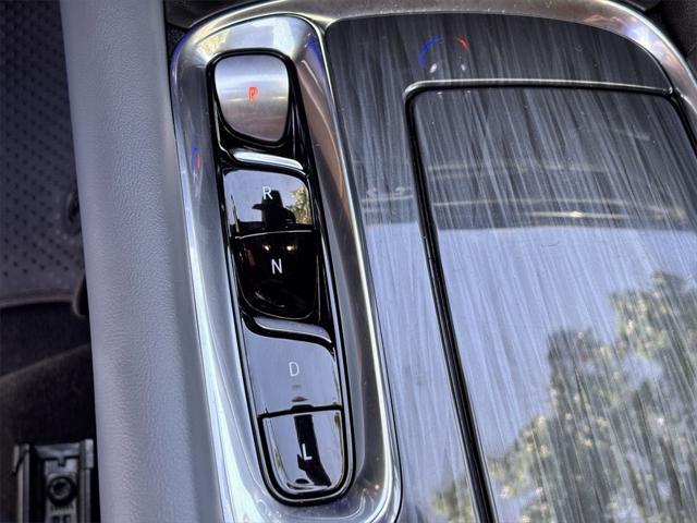 Photo of 2024 Summit White Buick Enclave