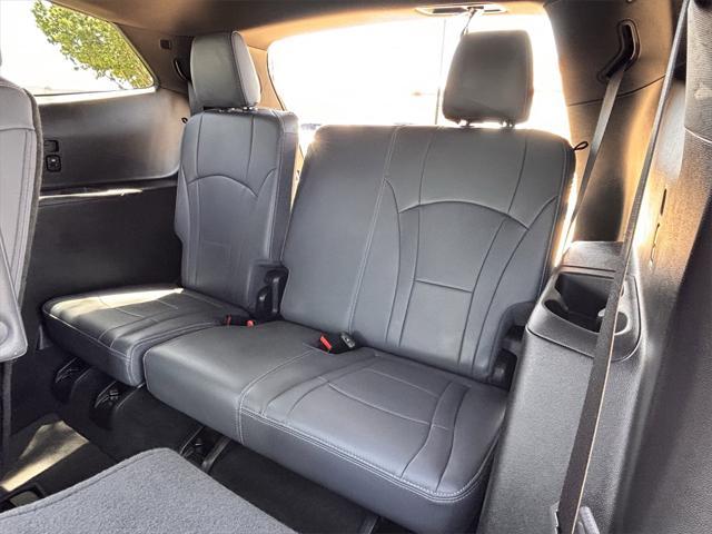 Photo of 2024 Summit White Buick Enclave