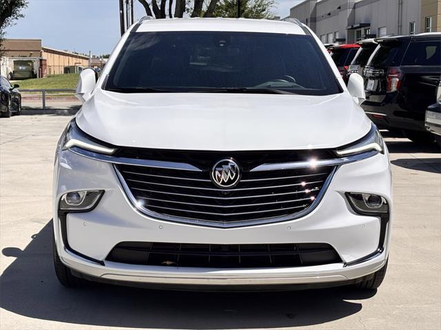 Photo of 2024 Summit White Buick Enclave