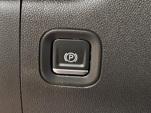 Photo of 2022 Cardinal Red GMC Sierra 1500