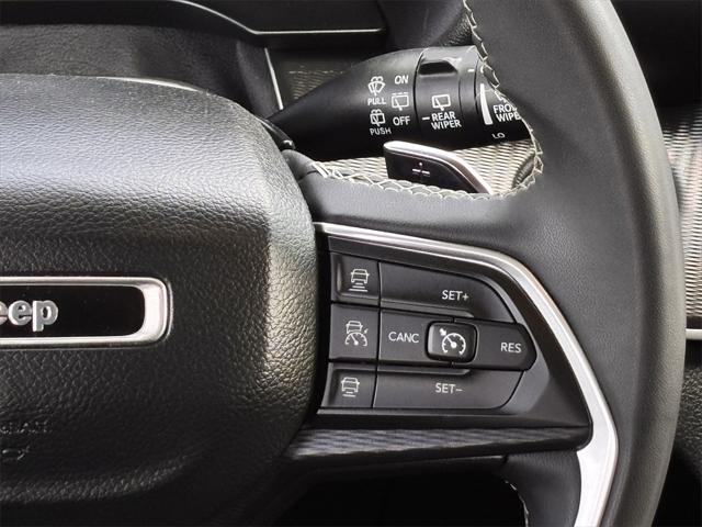 Photo of 2023 Baltic Gray Metallic Clearcoat Jeep Grand Cherokee L