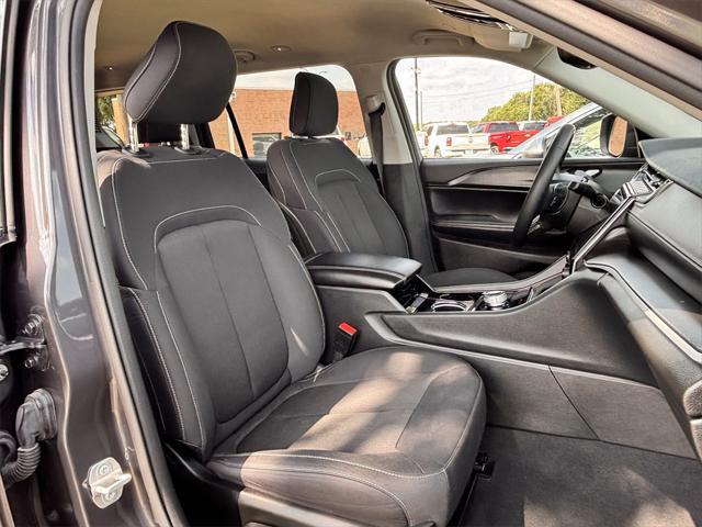 Photo of 2023 Baltic Gray Metallic Clearcoat Jeep Grand Cherokee L