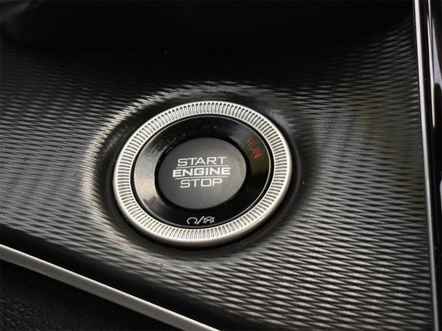 Photo of 2023 Baltic Gray Metallic Clearcoat Jeep Grand Cherokee L