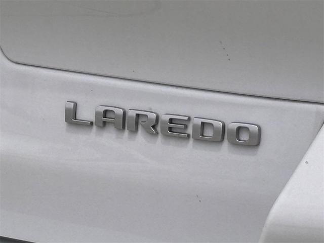 Photo of 2025 Bright White Clearcoat Jeep Grand Cherokee L