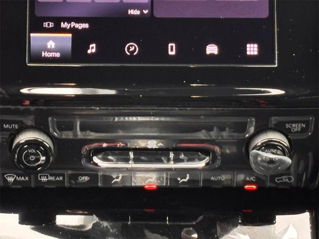 Photo of 2025 Silver Zynith Jeep Grand Cherokee L