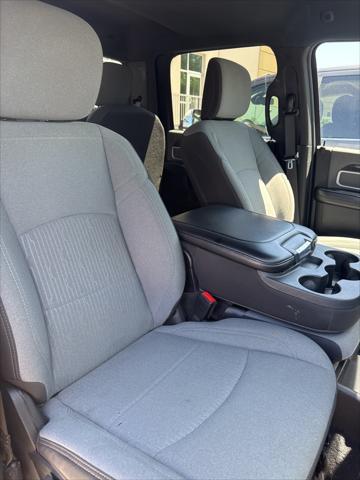Photo of 2023 Diamond Black Crystal Pearlcoat RAM 2500