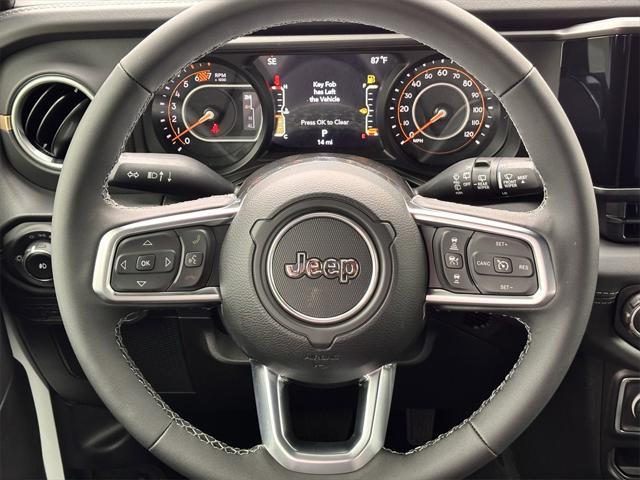 Photo of 2025 Bright White Clearcoat Jeep Wrangler