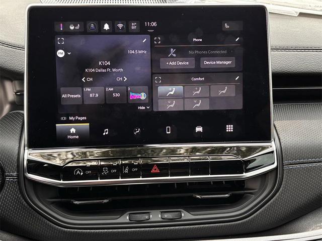 Photo of 2025 Diamond Black Crystal Pearlcoat Jeep Compass