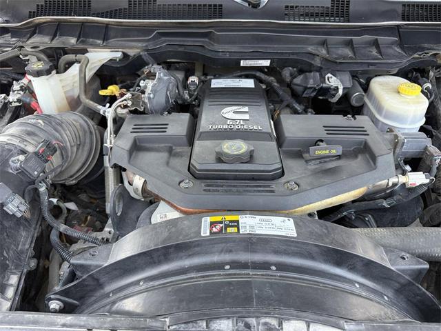 Photo of 2018 Granite Crystal Metallic Clearcoat RAM 2500