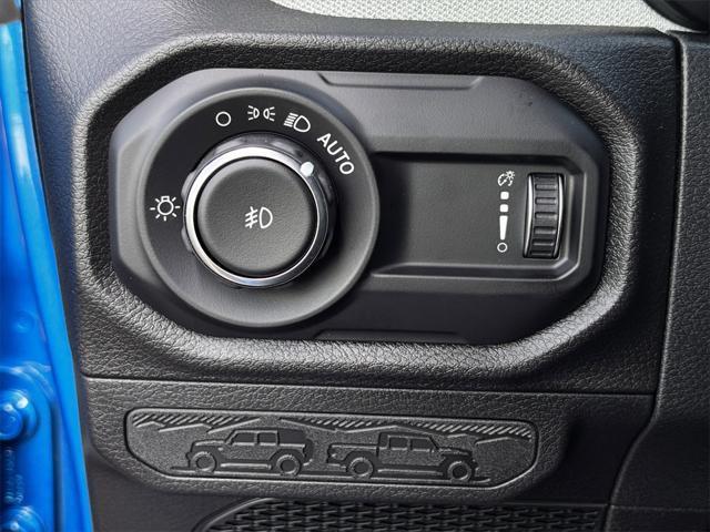 Photo of 2025 Hydro Blue Pearlcoat Jeep Wrangler