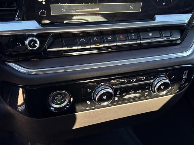 Photo of 2024 Summit White GMC Sierra 1500