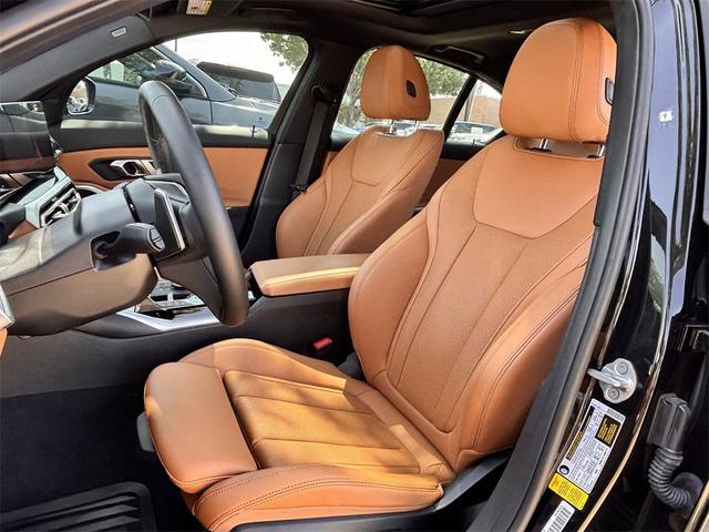 Photo of 2023 Black Sapphire Metallic BMW 330
