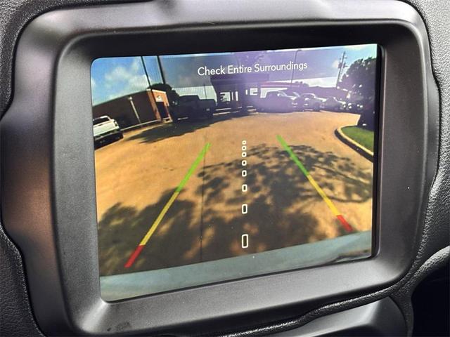 Photo of 2022 Alpine White Clearcoat Jeep Renegade