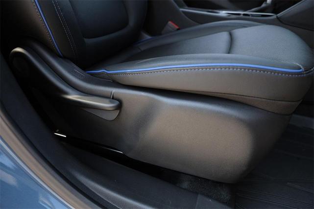 Photo of 2025 Ocean Blue Metallic Buick Encore GX