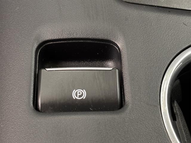 Photo of 2024 Silver Metallic Ford Mustang