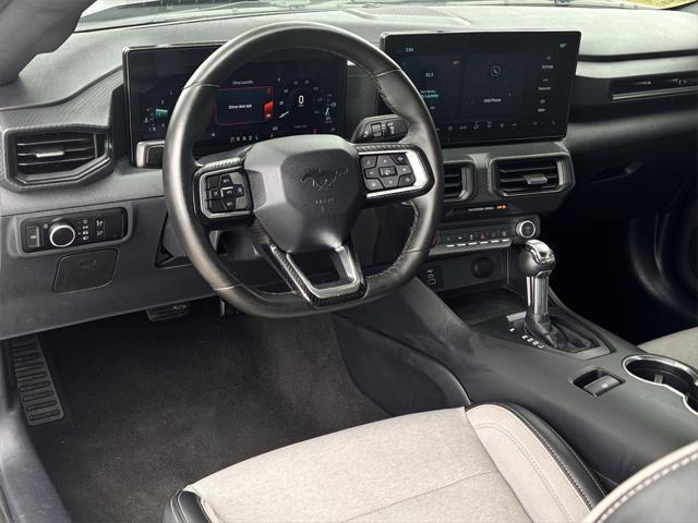 Photo of 2024 Silver Metallic Ford Mustang