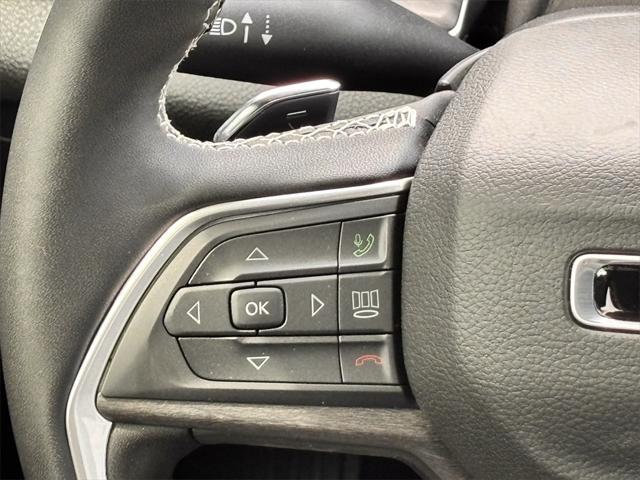 Photo of 2025 Velvet Red Pearlcoat Jeep Grand Cherokee L