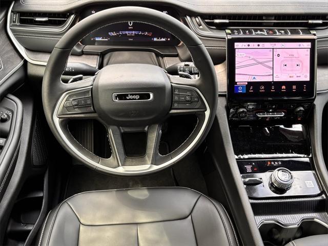 Photo of 2025 Velvet Red Pearlcoat Jeep Grand Cherokee L