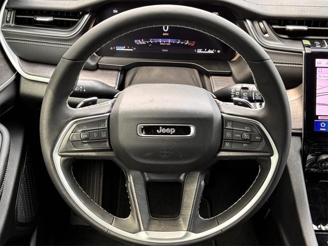 Photo of 2025 Velvet Red Pearlcoat Jeep Grand Cherokee L