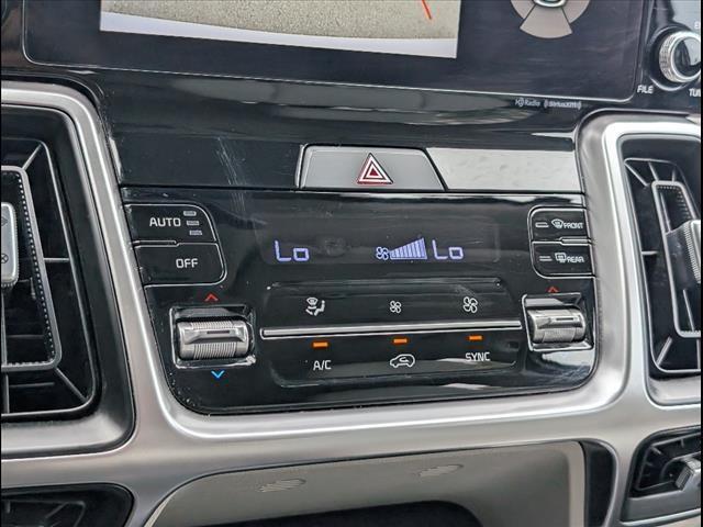 Photo of 2022 Glacial White Pearl Kia Sorento