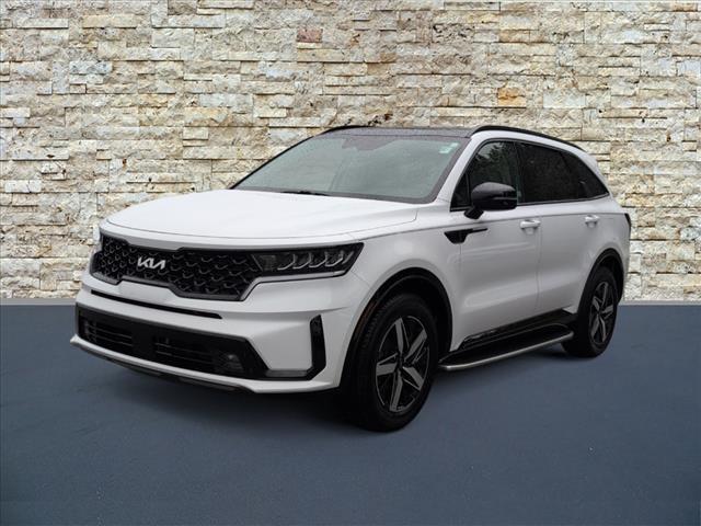 Photo of 2022 Glacial White Pearl Kia Sorento