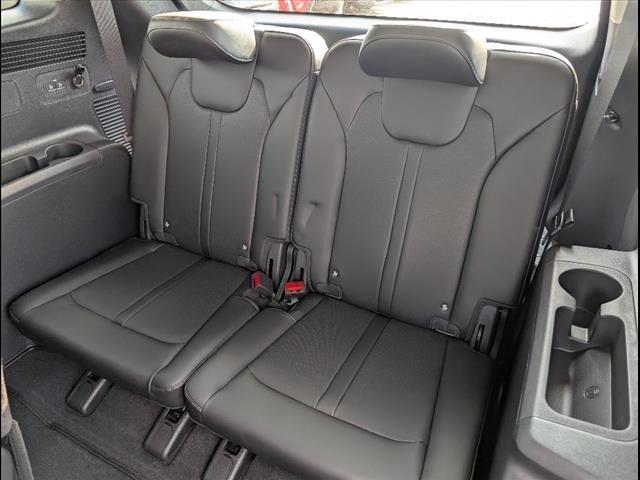 Photo of 2025 Everlasting Silver Kia Sorento