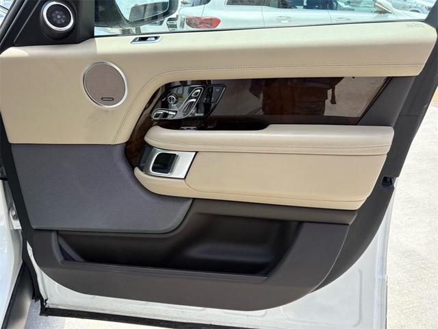 Photo of 2021 Fuji White Land Rover Range Rover