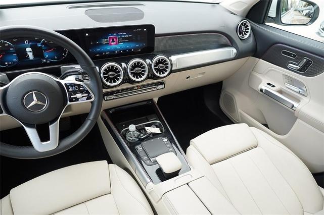 Photo of 2022 Polar White Mercedes-Benz GLB 250