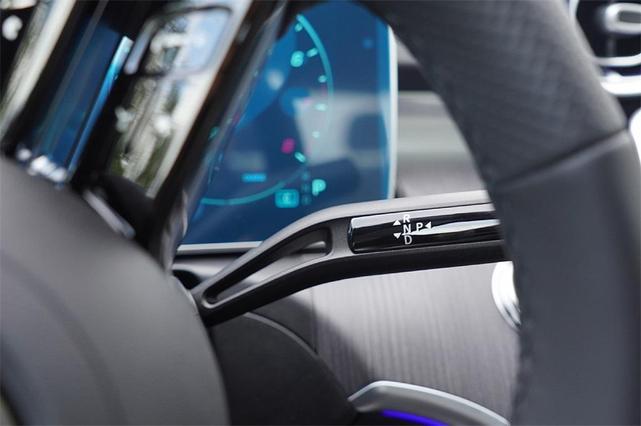 Photo of 2025 White Mercedes-Benz C-Class