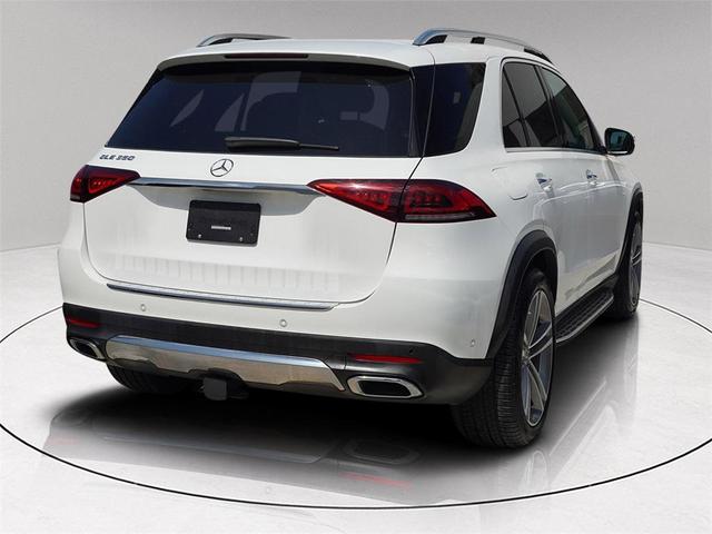 Photo of 2022 White Mercedes-Benz GLE 350