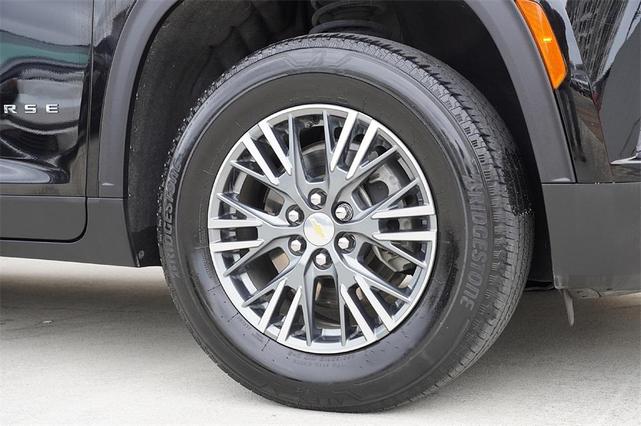 Photo of 2024 Mosaic Black Metallic Chevrolet Traverse