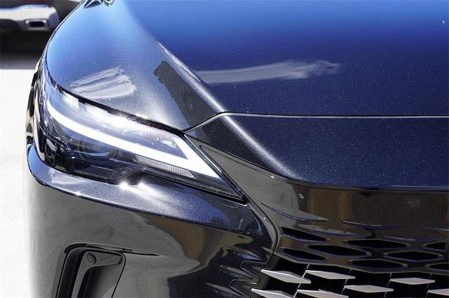 Photo of 2023 Black Lexus RX 350