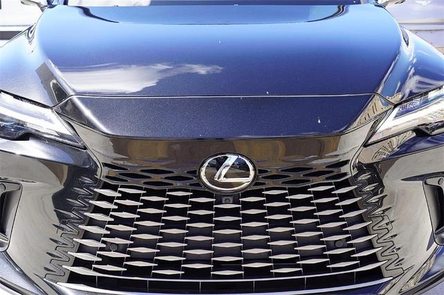Photo of 2023 Black Lexus RX 350
