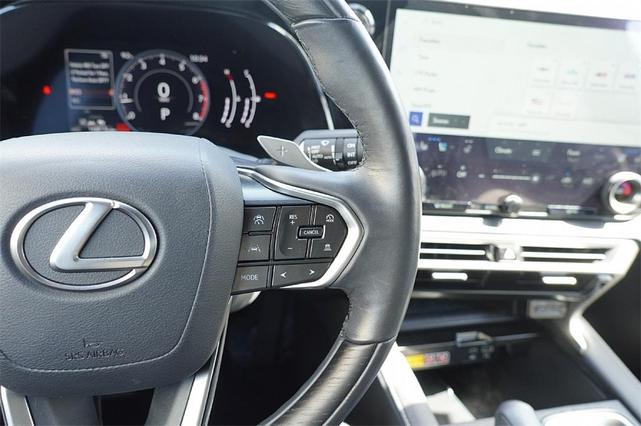 Photo of 2023 Black Lexus RX 350