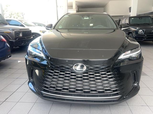 Photo of 2023 Black Lexus RX 350