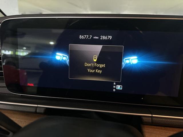 Photo of 2023 Black Mercedes-Benz GLE 350