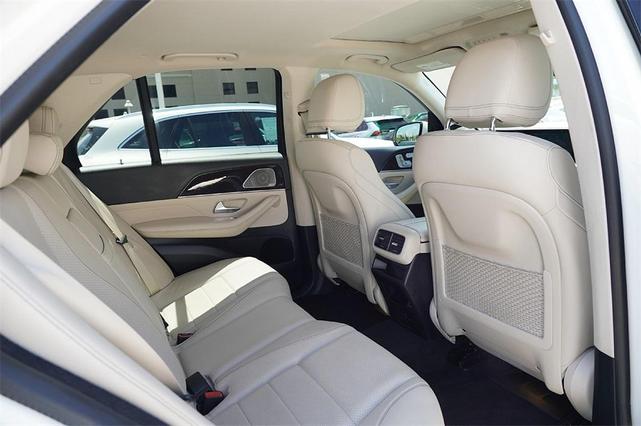 Photo of 2021 White Mercedes-Benz GLE 350