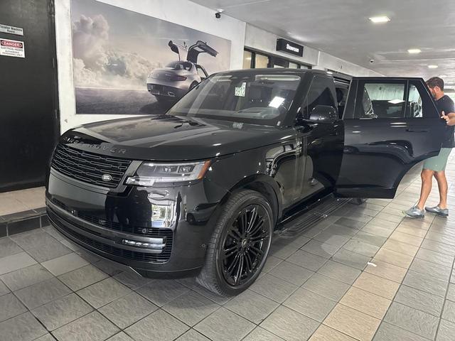 Photo of 2023 Santorini Black Land Rover Range Rover