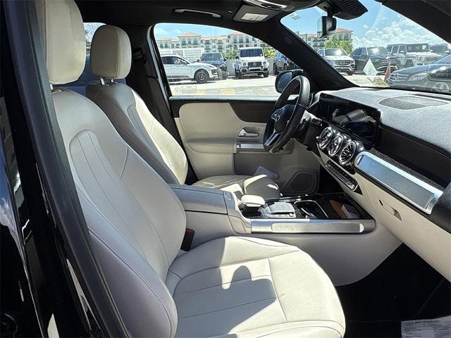 Photo of 2022 Midnight Black Mercedes-Benz GLB 250