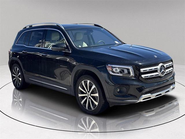 Photo of 2022 Midnight Black Mercedes-Benz GLB 250