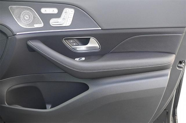 Photo of 2025 Black Mercedes-Benz GLE 350