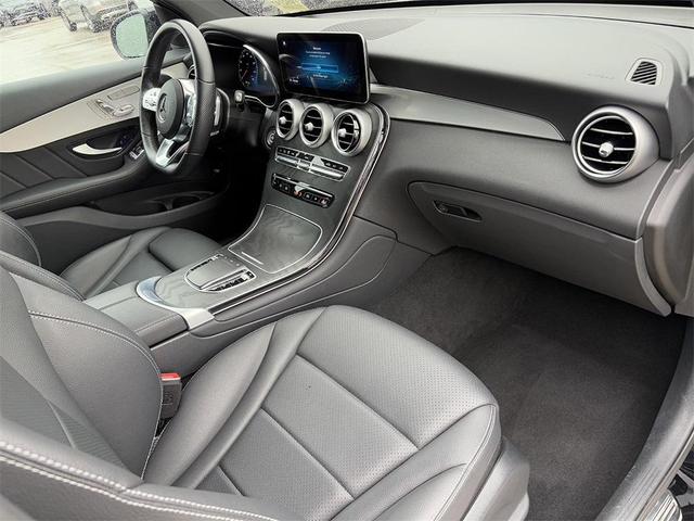 Photo of 2022 Black Mercedes-Benz GLC 300