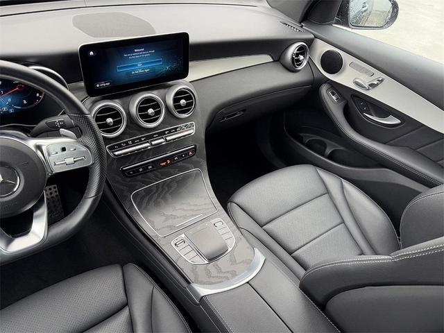 Photo of 2022 Black Mercedes-Benz GLC 300