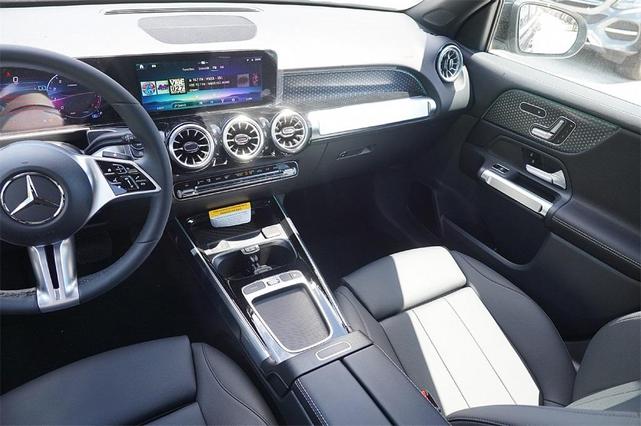 Photo of 2025 Black Mercedes-Benz GLB 250