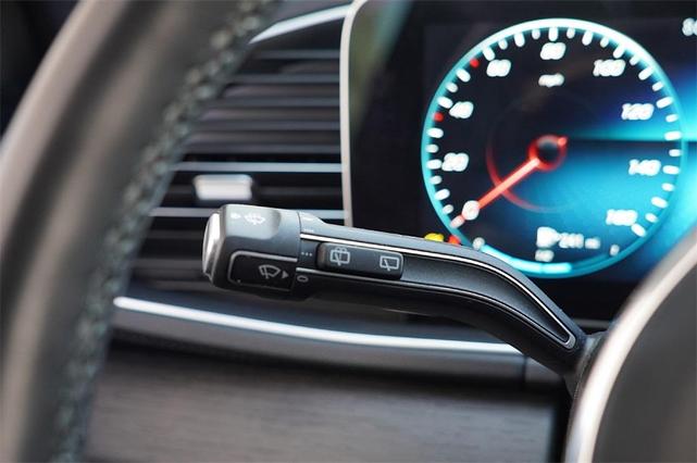 Photo of 2022 Silver Mercedes-Benz GLE 350