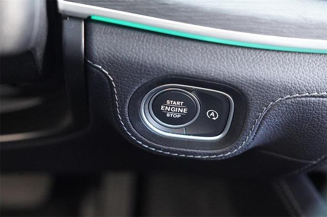 Photo of 2022 Silver Mercedes-Benz GLE 350
