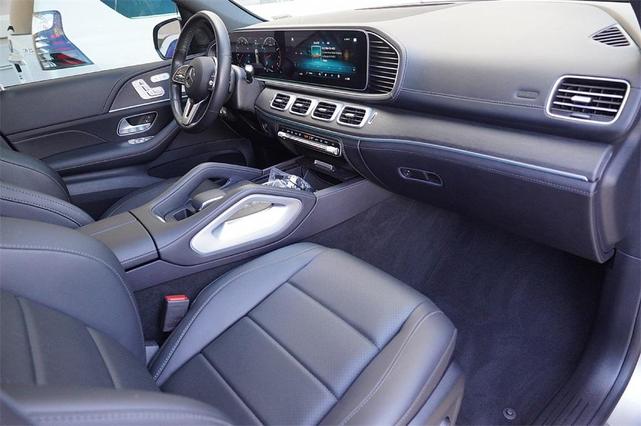 Photo of 2022 Silver Mercedes-Benz GLE 350