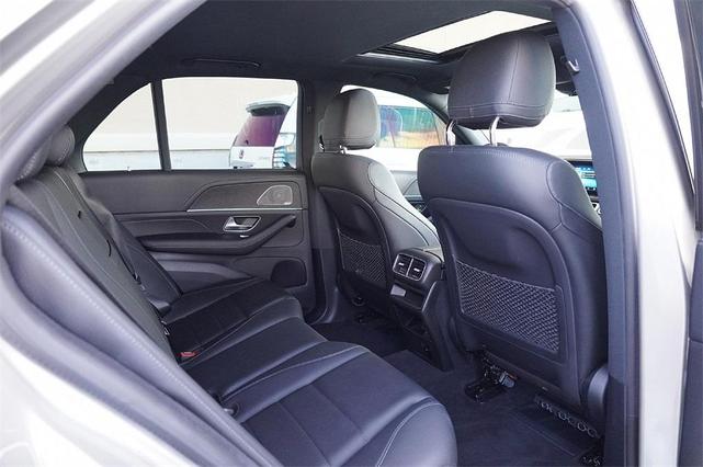 Photo of 2022 Silver Mercedes-Benz GLE 350