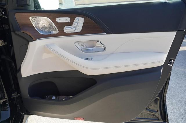 Photo of 2025 Black Mercedes-Benz GLE 350