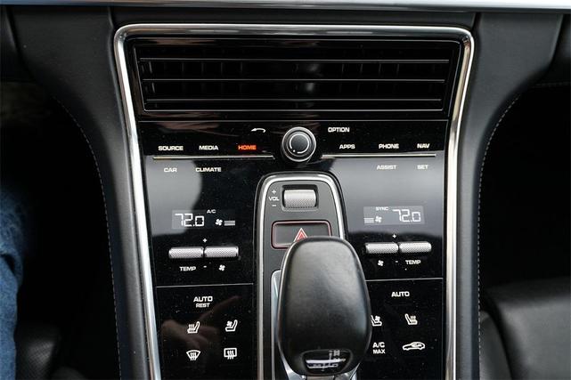 Photo of 2019 White Porsche Panamera